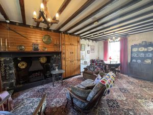 Sitting Room- click for photo gallery